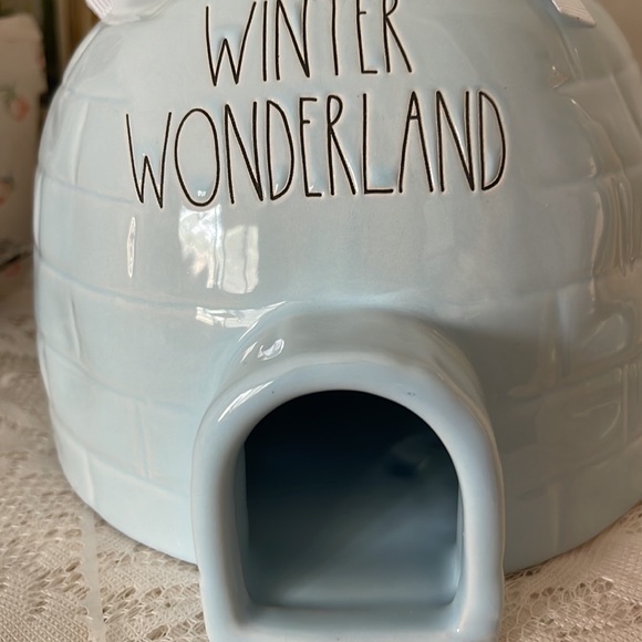Rae Dunn - WINTER WONDERLAND - igloo birdhouse - Picture 3 of 6